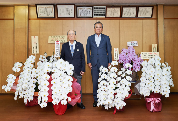 会長と社長、胡蝶蘭と